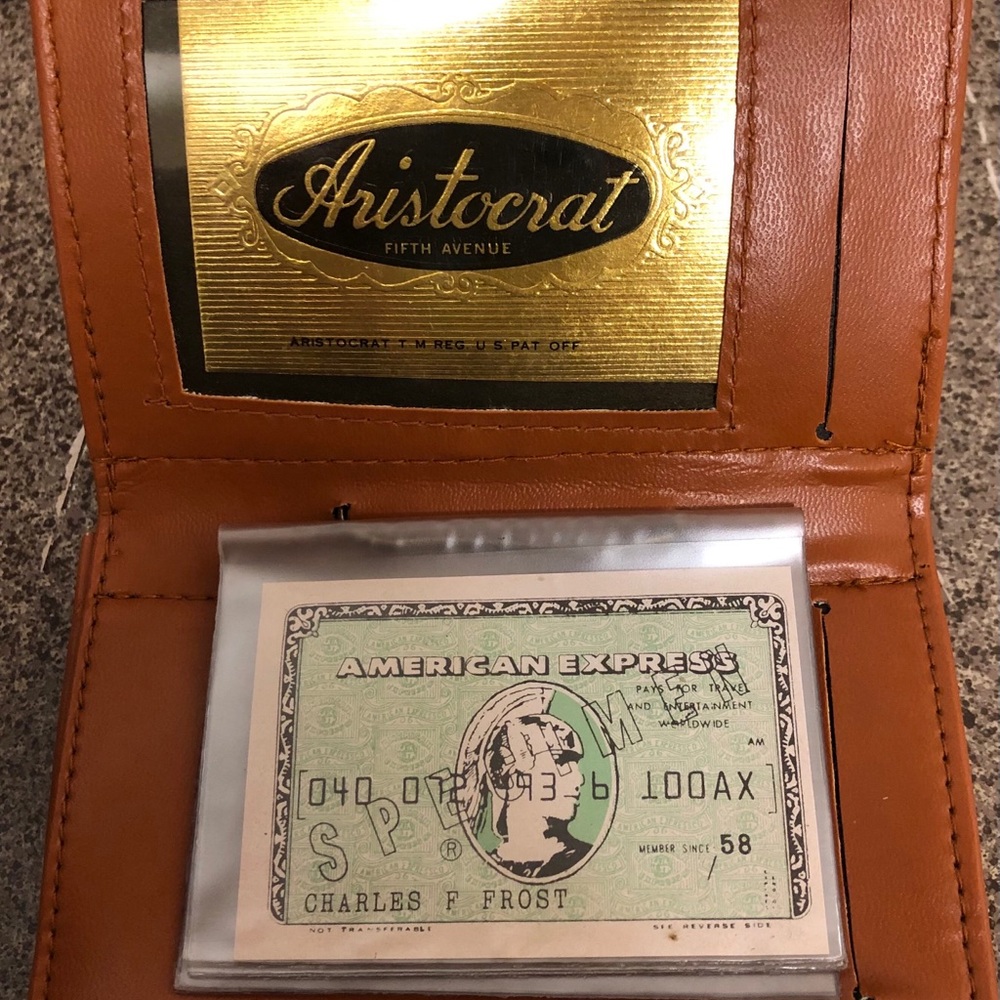 ⚜️ ARISTOCRAT FIFTH AVENUE VINTAGE WALLET ⚜️